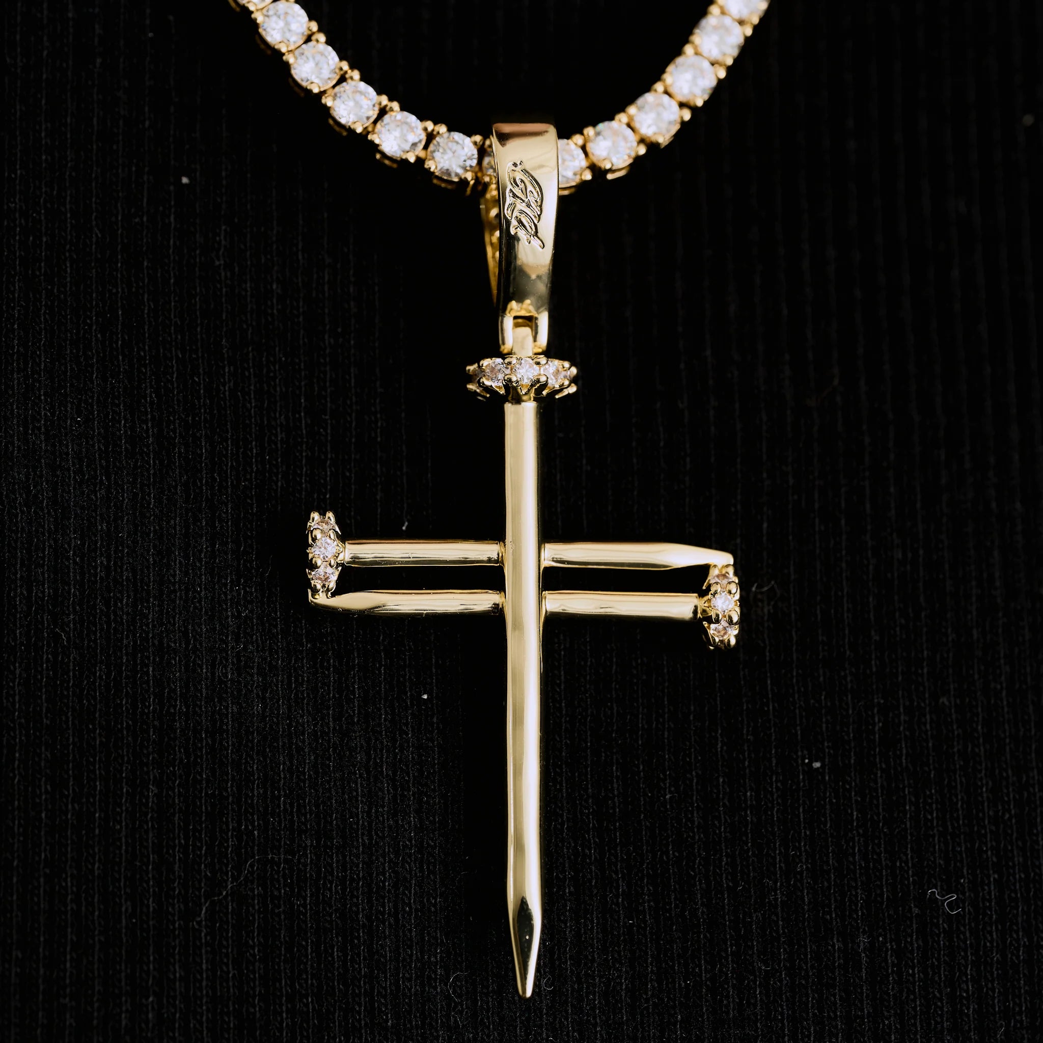 Nail Cross Pendant in Yellow Gold