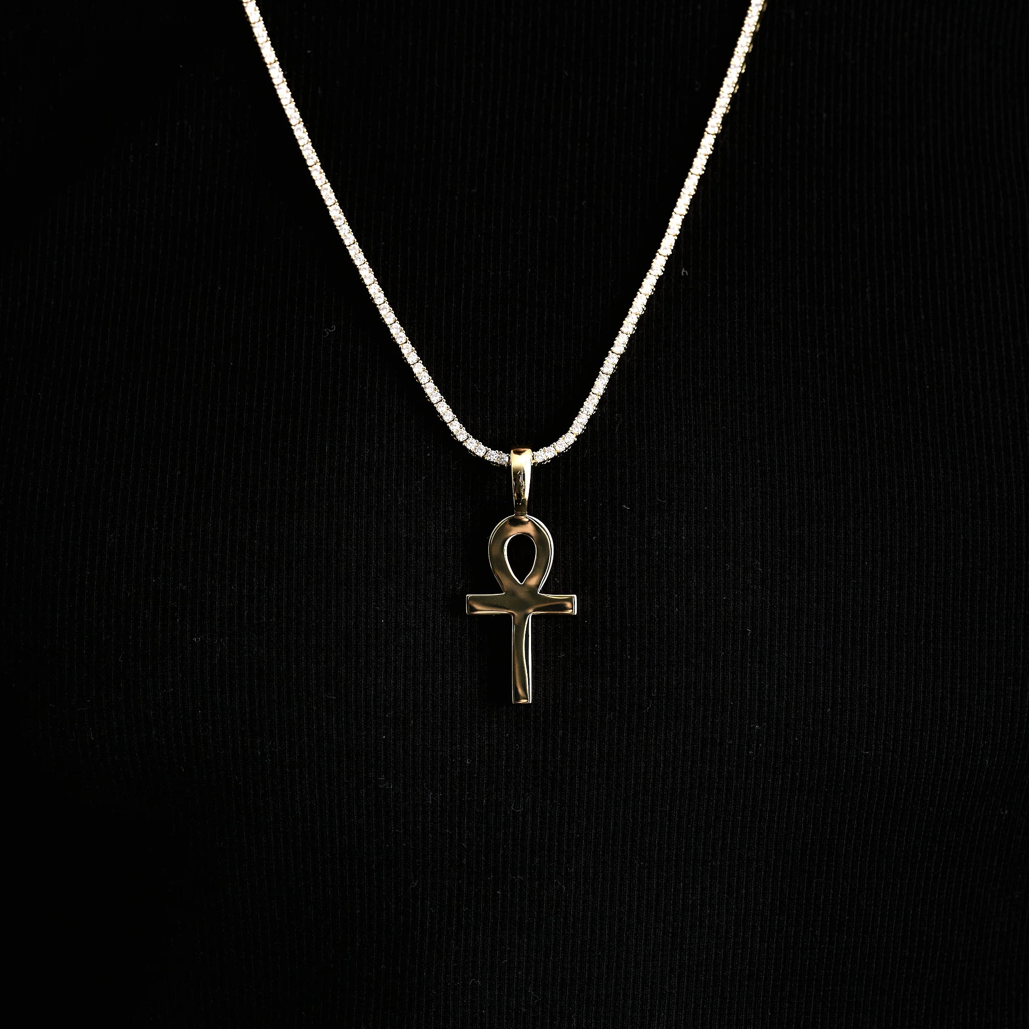 Simple Ankh Pendant in Yellow Gold