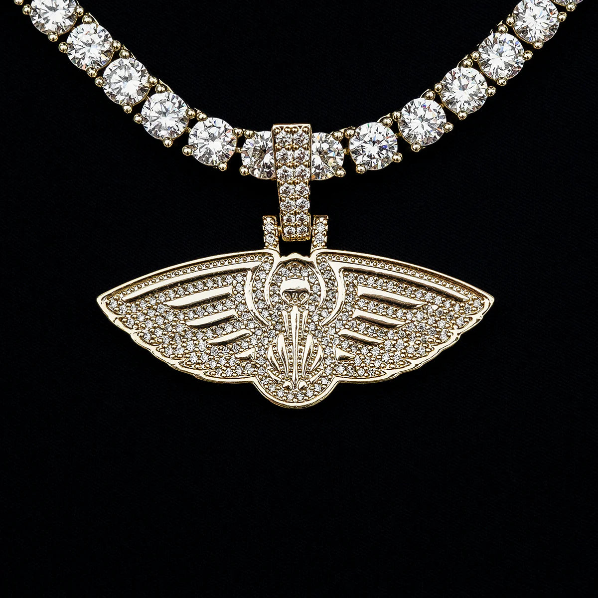 New Orleans Pelicans Official NBA Micro Logo Pendant in Yellow Gold