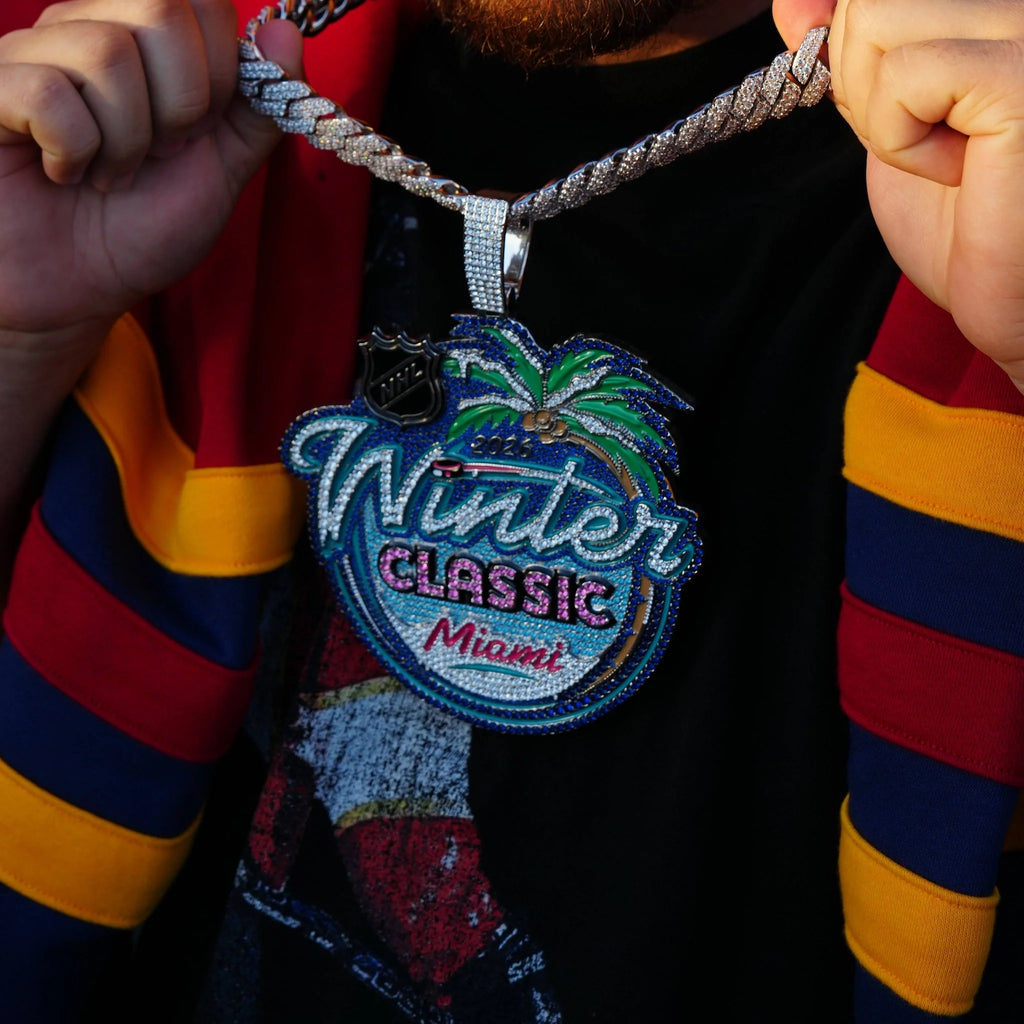 Giant 2026 Winter Classic Official NHL Pendant in White Gold