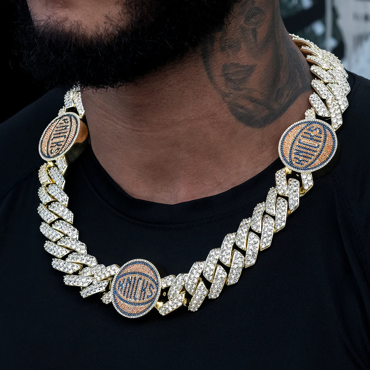 New York Knicks Official NBA Diamond Prong Cuban Chain in Yellow Gold- 25mm