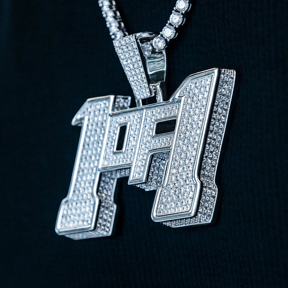 Large 1of1 Pendant - White Gold