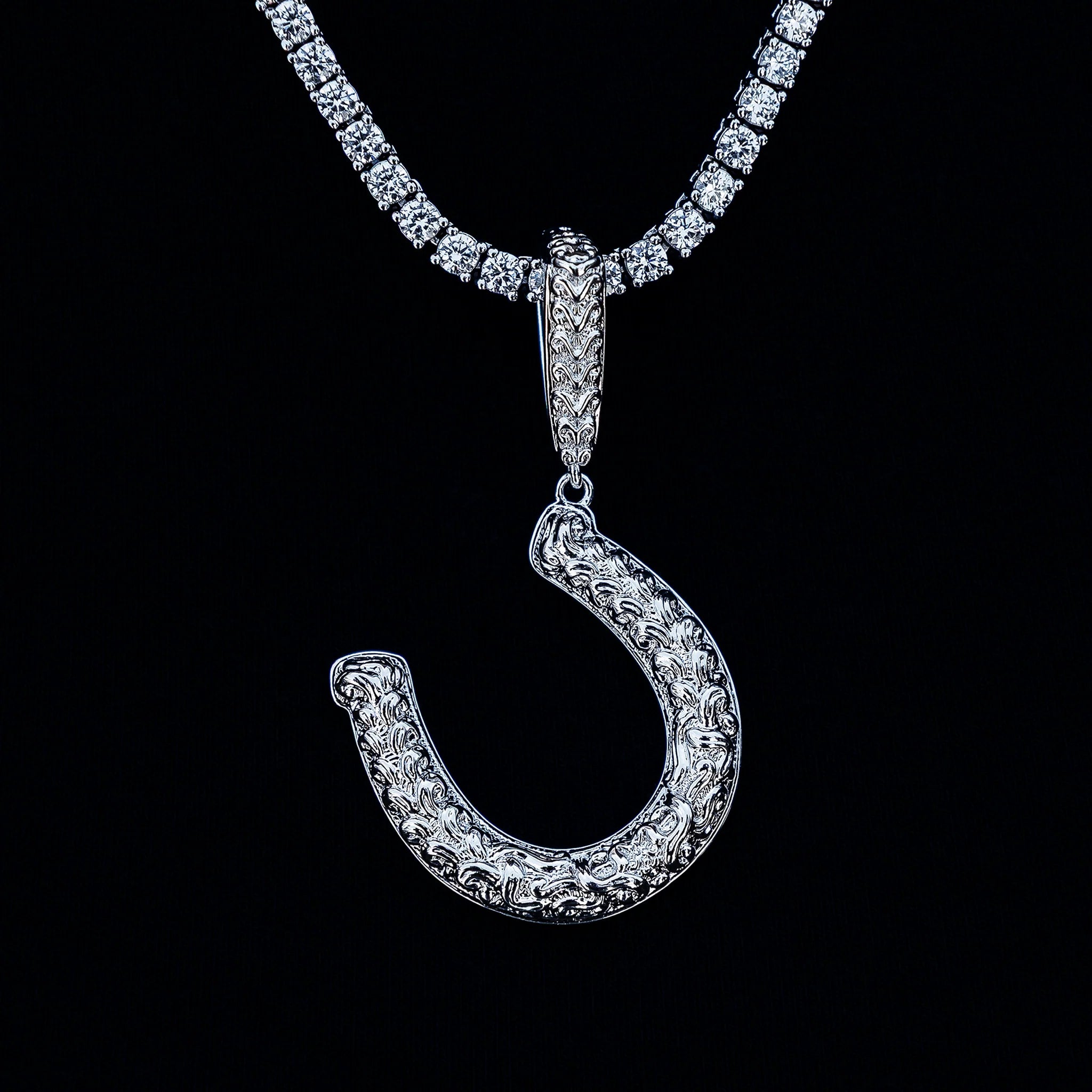 Simple Horseshoe Pendant in White Gold