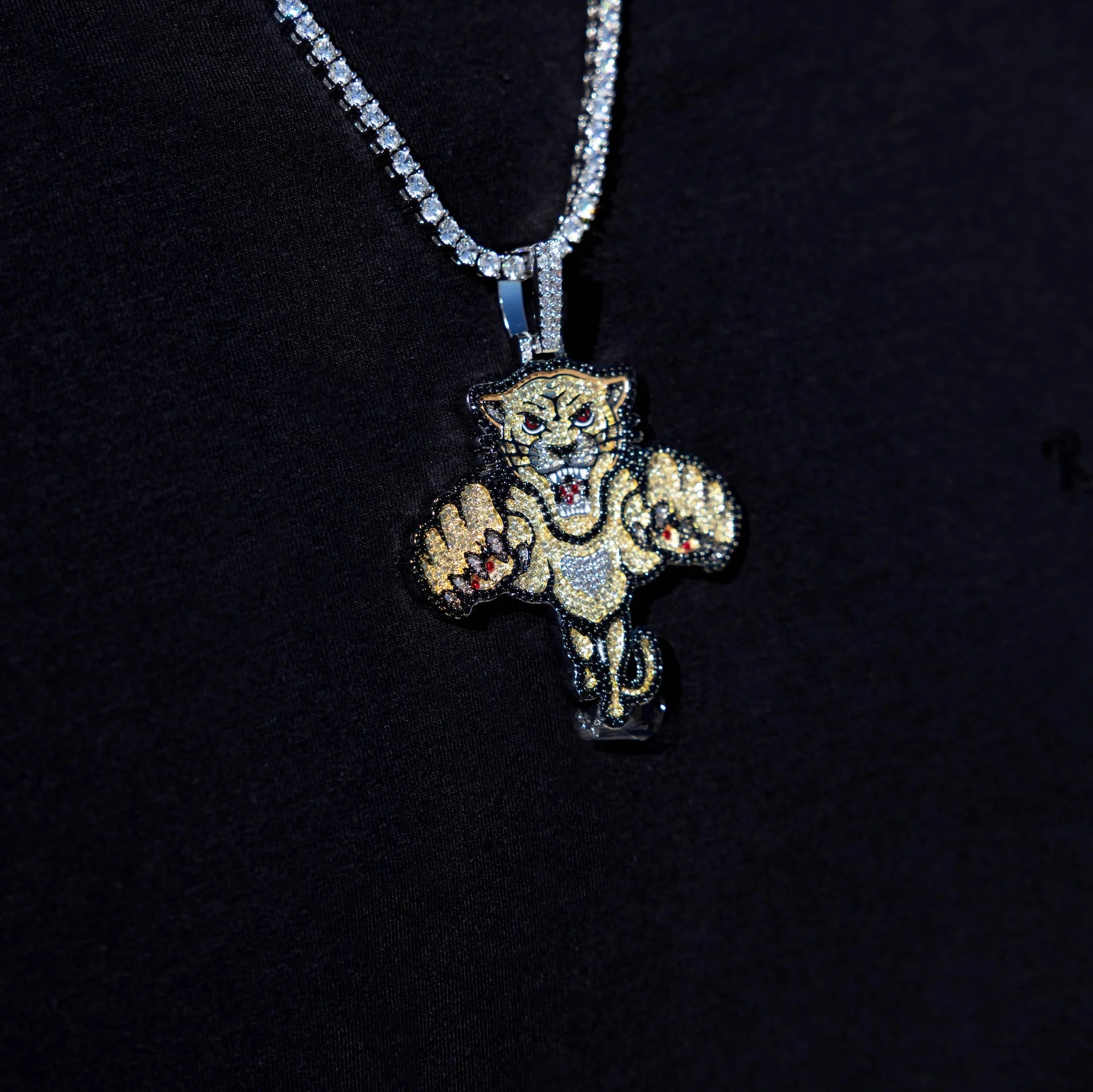 Florida Panthers Official NHL Winter Classic Logo Pendant in White Gold