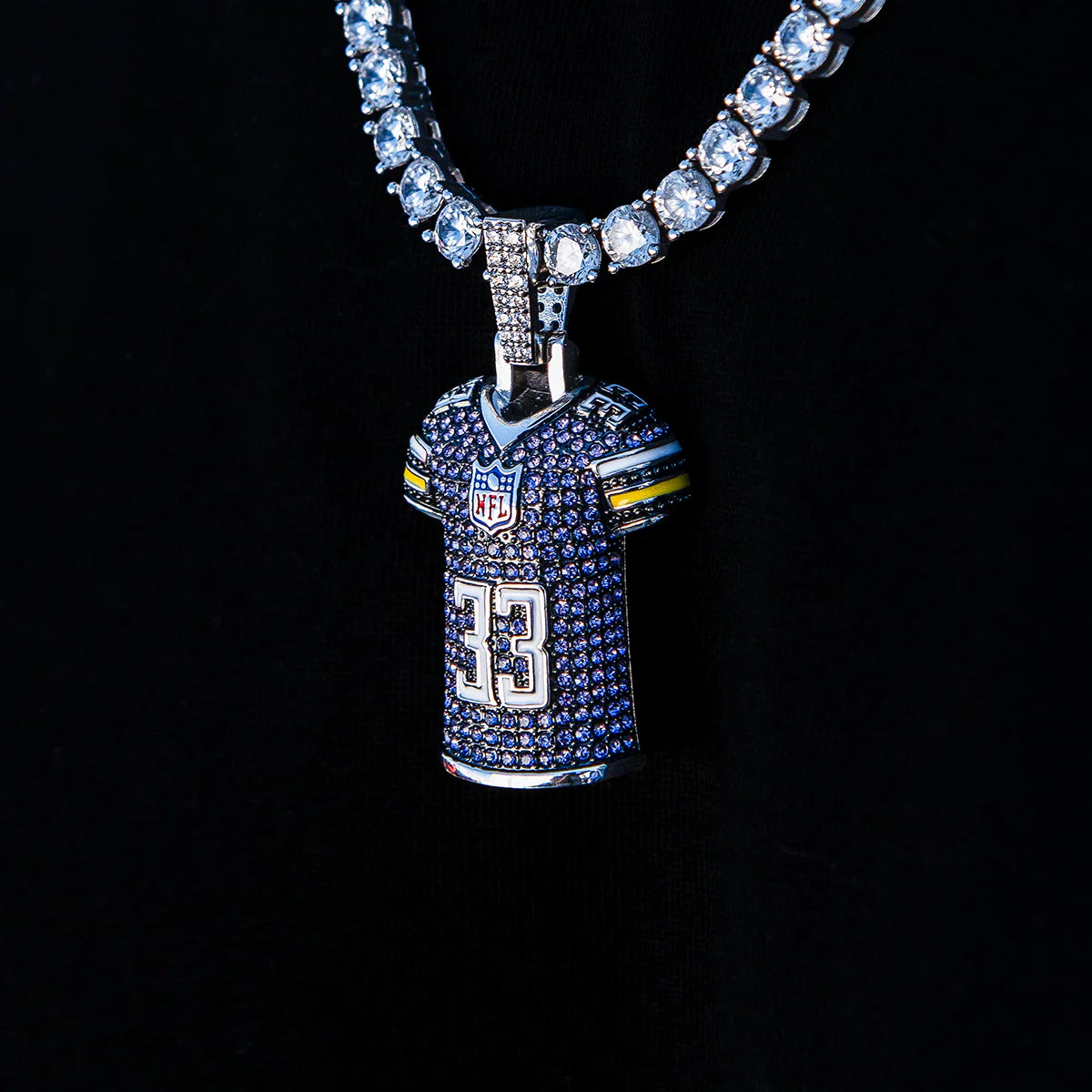 Aaron Jones Minnesota Vikings Purple #33 Jersey Pendant - White Gold
