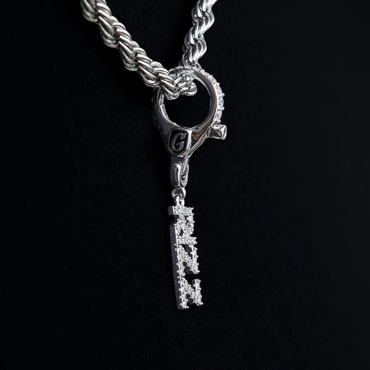 "Rizz" Clip On Pendant in White Gold