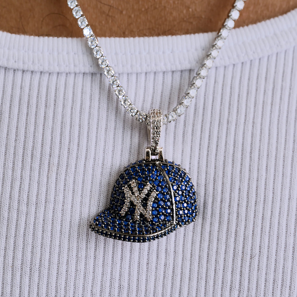 Yankees Official MLB Baseball Cap Logo Pendant in White Gold