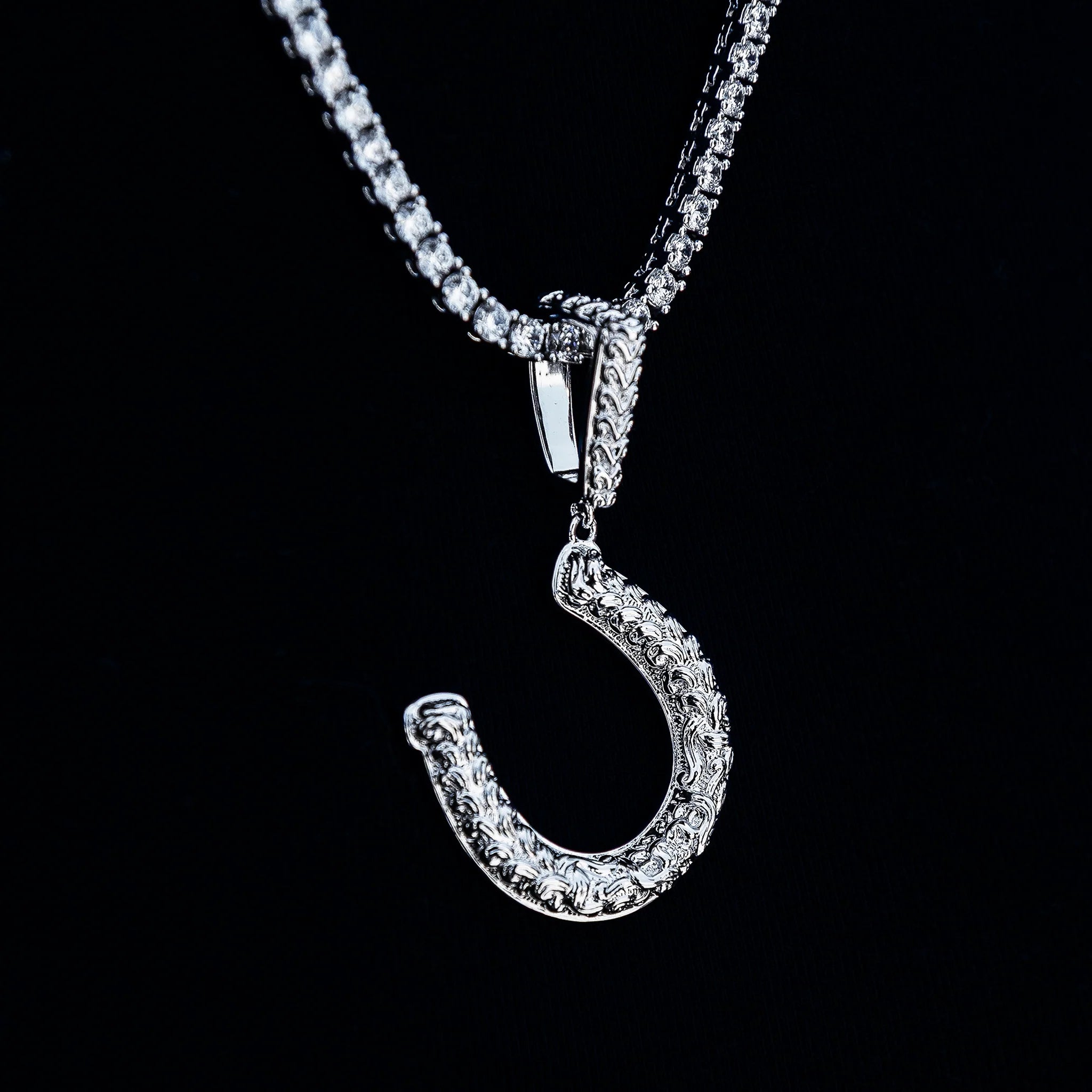 Simple Horseshoe Pendant in White Gold