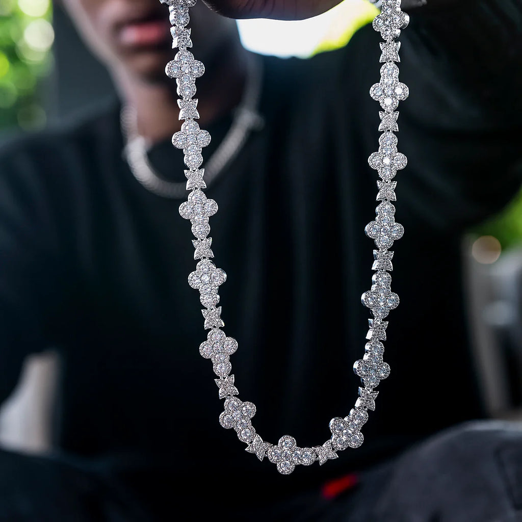 Rounded Cross Pave Star Chain in White Gold - 16mm