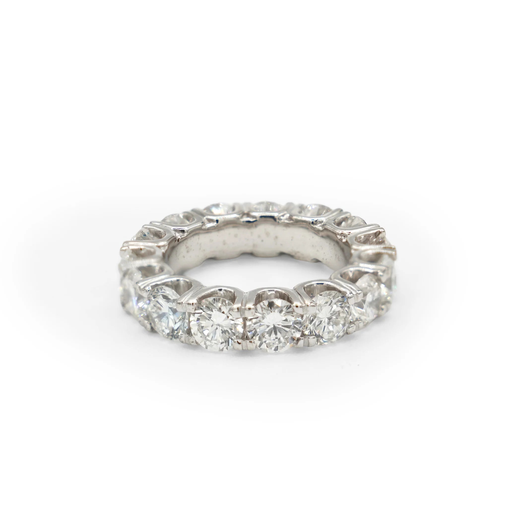 Lab Diamond Single Layer Eternity Band Ring in Solid White Gold
