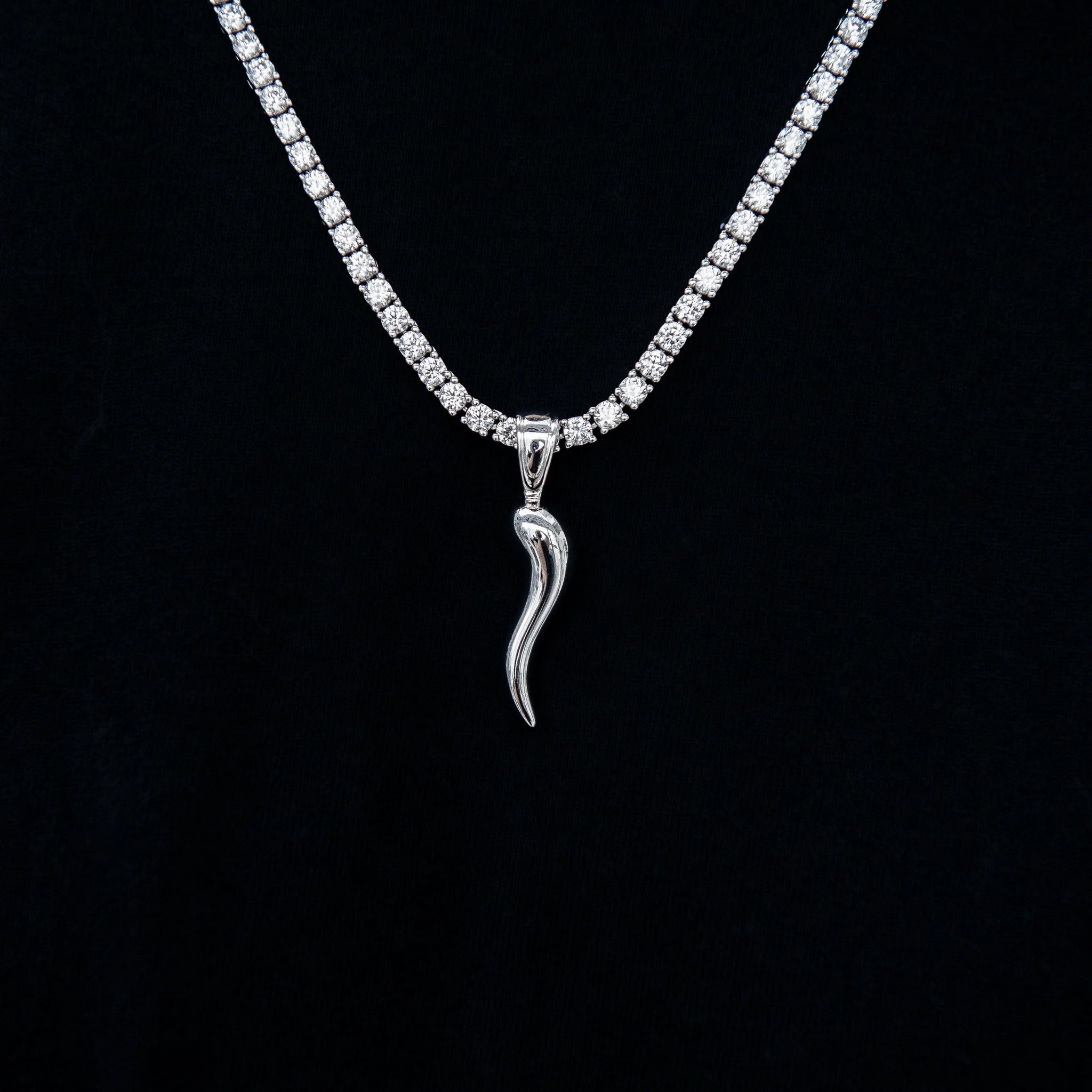 Italian Horn Pendant in White Gold