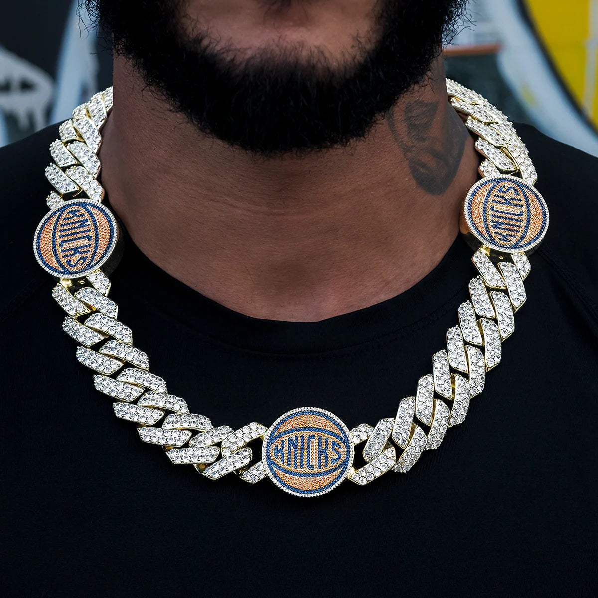 New York Knicks Official NBA Diamond Prong Cuban Chain in Yellow Gold- 25mm