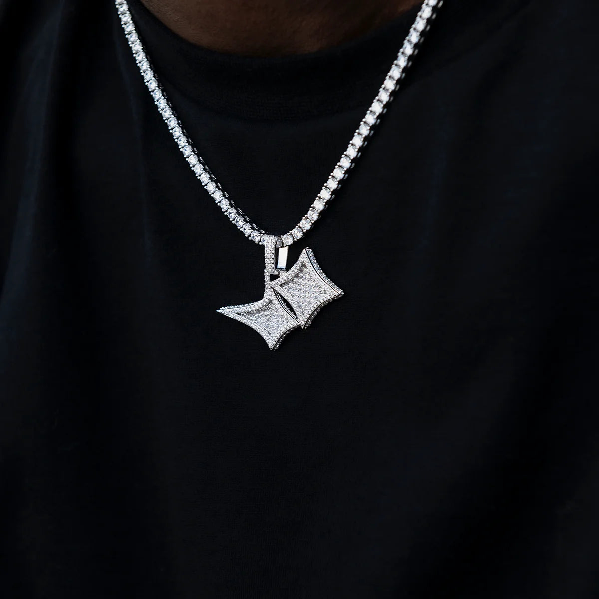 GLD Star Pendant in White Gold
